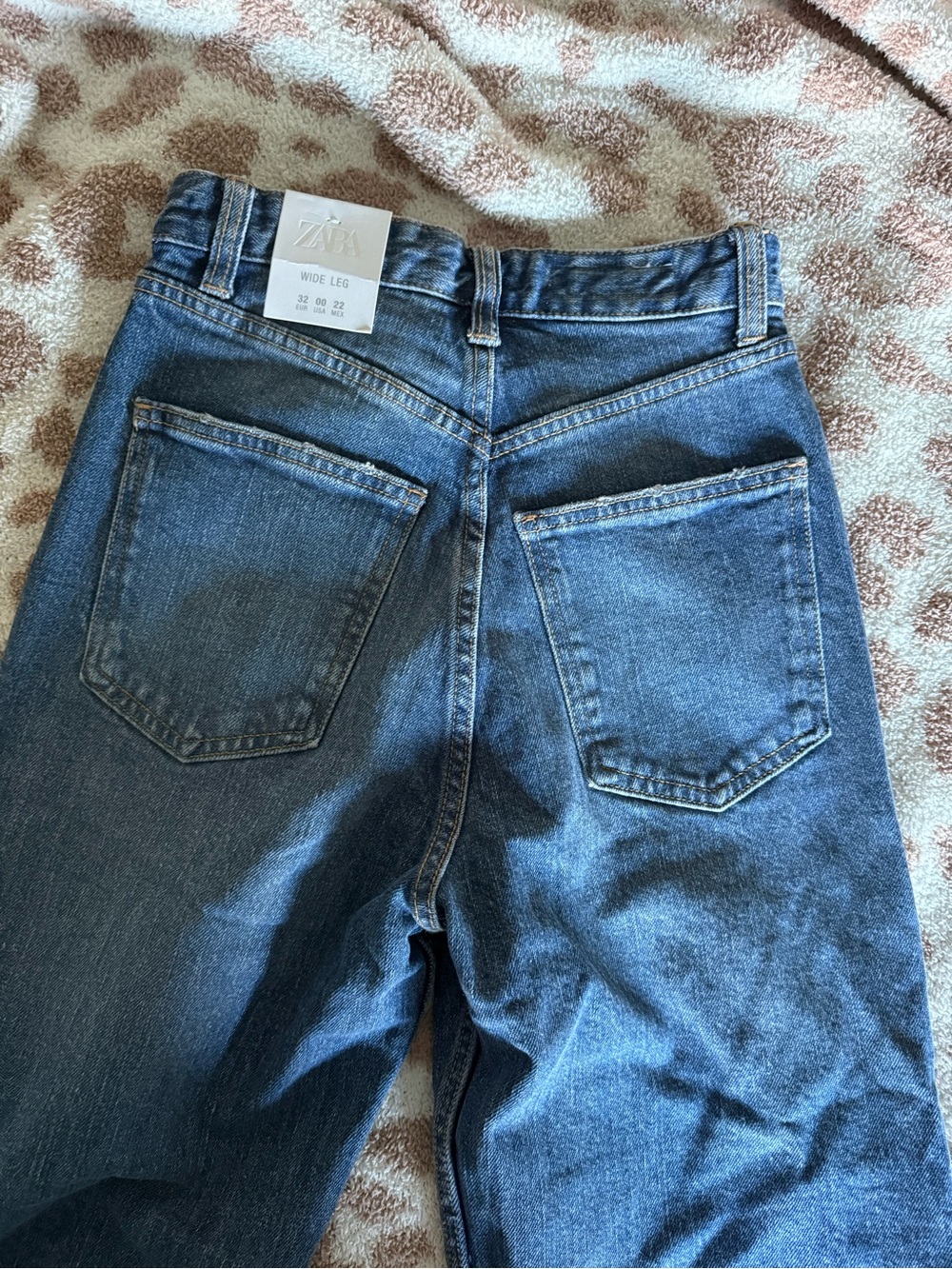 Zara Blue Washed High-Rise Straight Jeans - Picture 2 of 4
